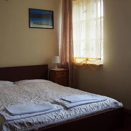 Dwor W Bychowie منتزه العطل