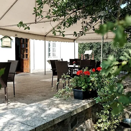 Dwor W Bychowie Holiday park