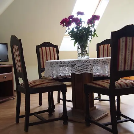 Dwor W Bychowie جنيفينو