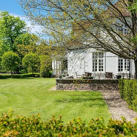 منتزه العطل Dwor W Bychowie جنيفينو