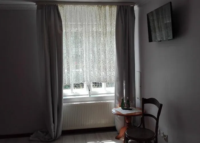 Dwor W Bychowie 3* Гневино